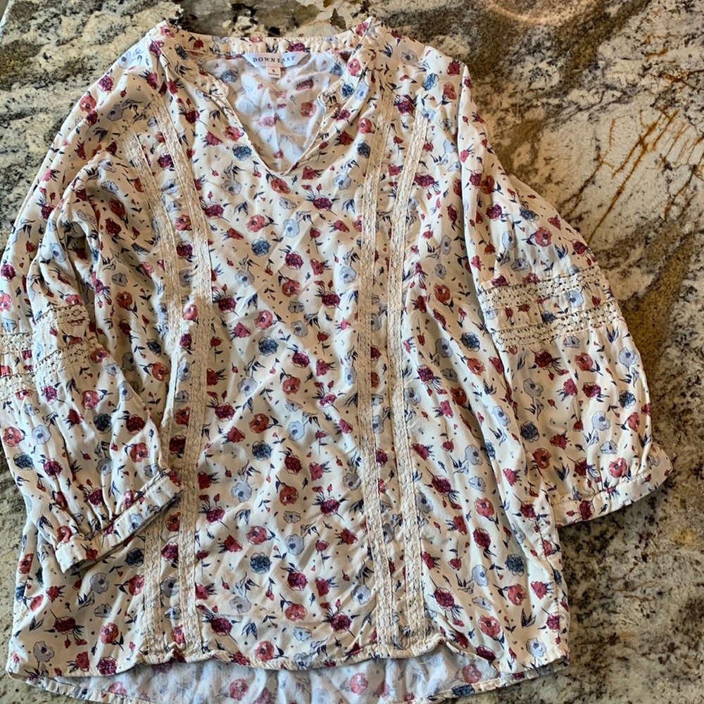 Downeast Women’s size Small Floral Long Sleeve Blouse